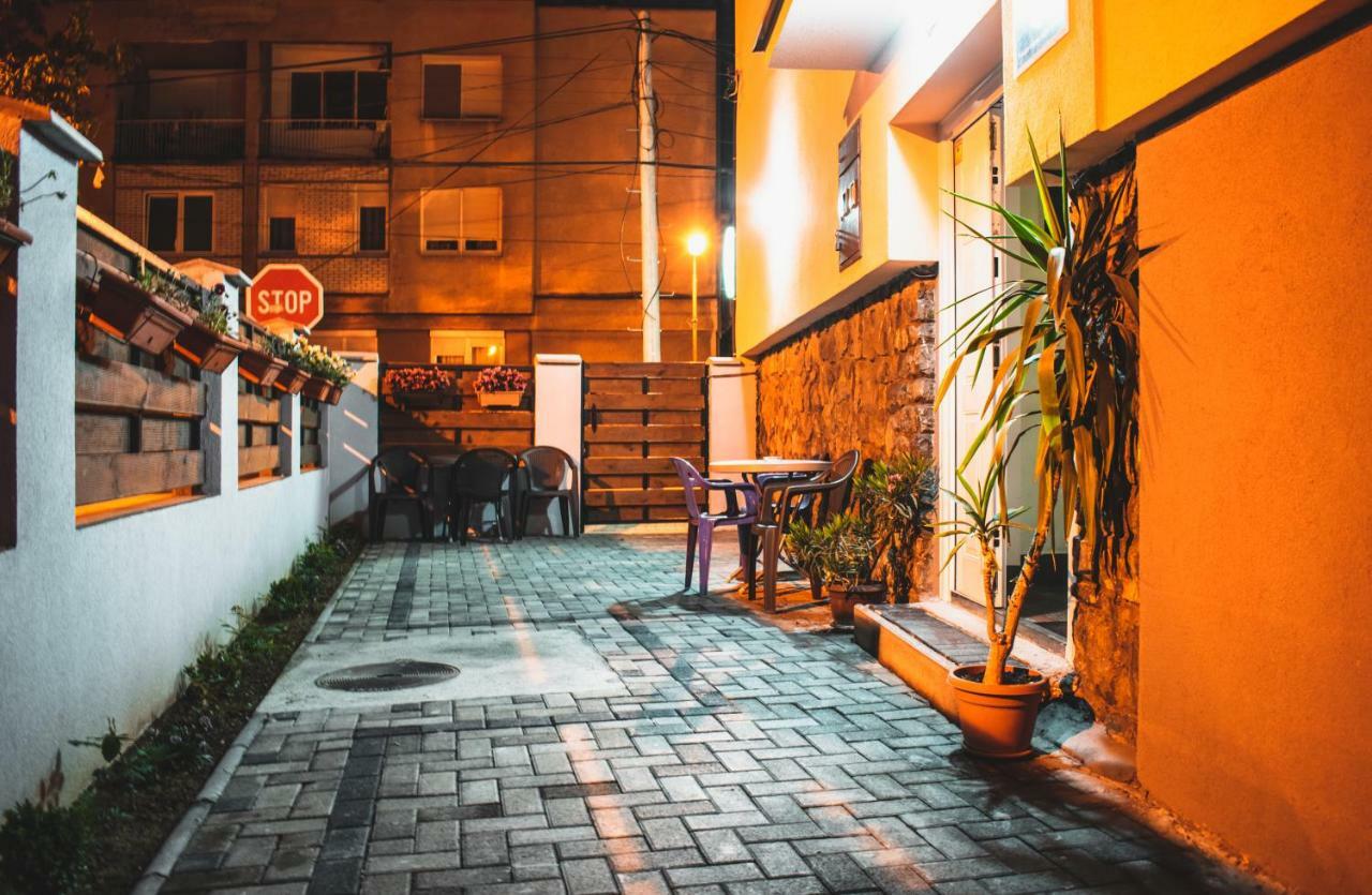 Skopje Downtown Hostel 외부 사진